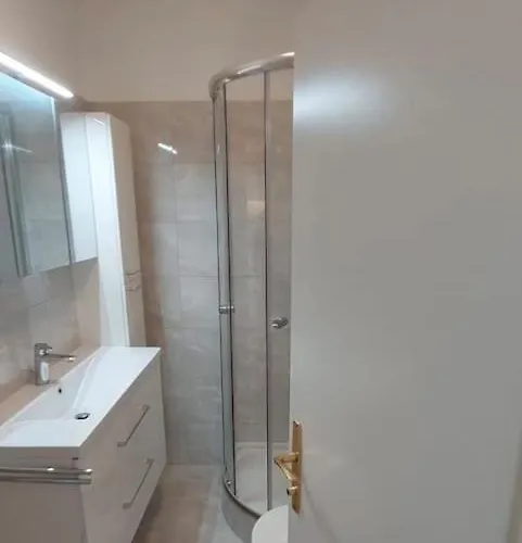 Apartamento Rooftop With Balcony & Ac Viena